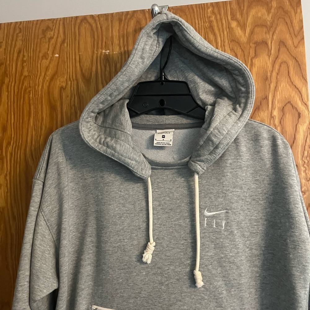 Nike Fly Women's Dri-Fit Gray 3 Pocket Front Hoodie Size Medium - Picture 3 of 11